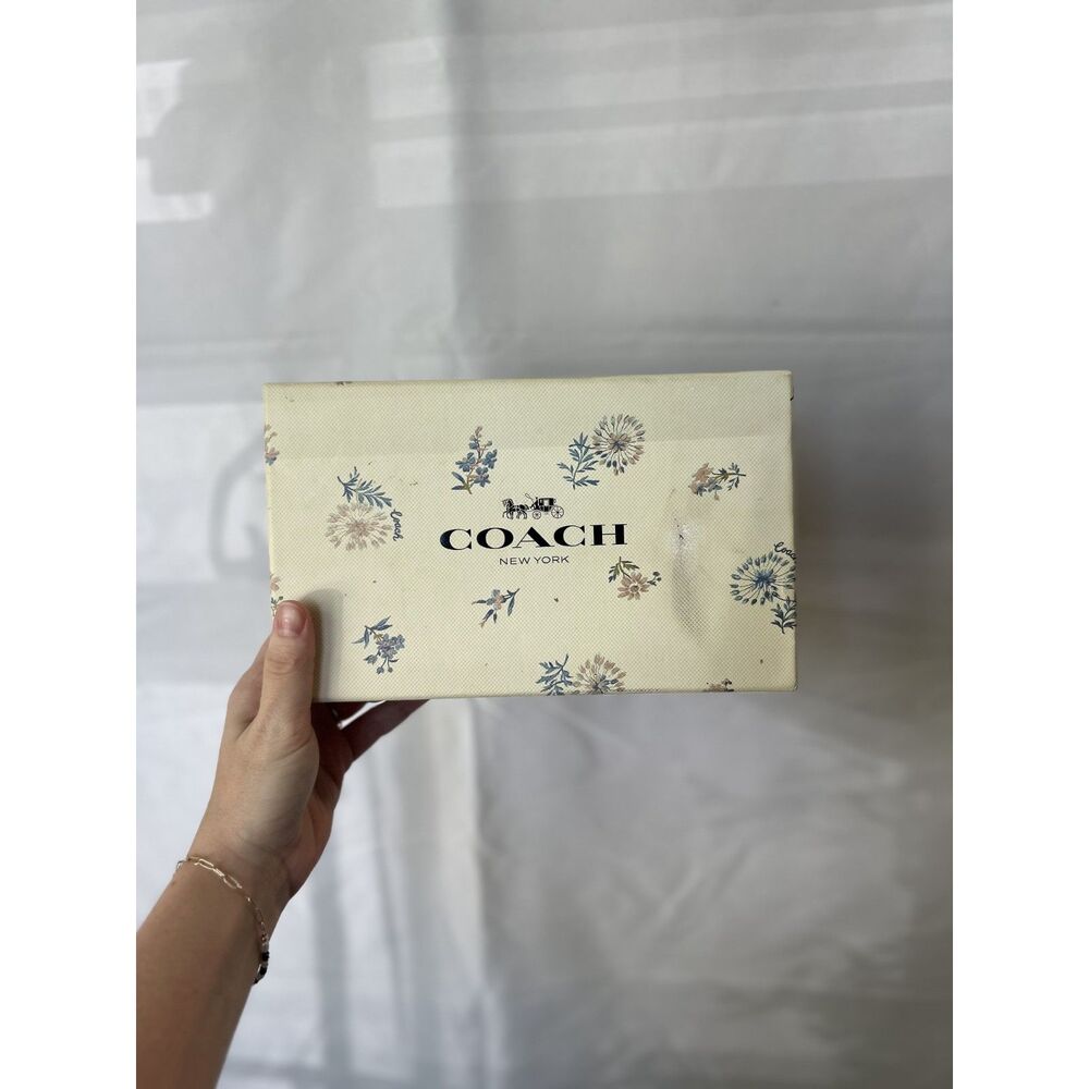 Coach In Box Corner Zip Wristlet Leather Floral Wallet White Gift Set - Picture 6 of 7